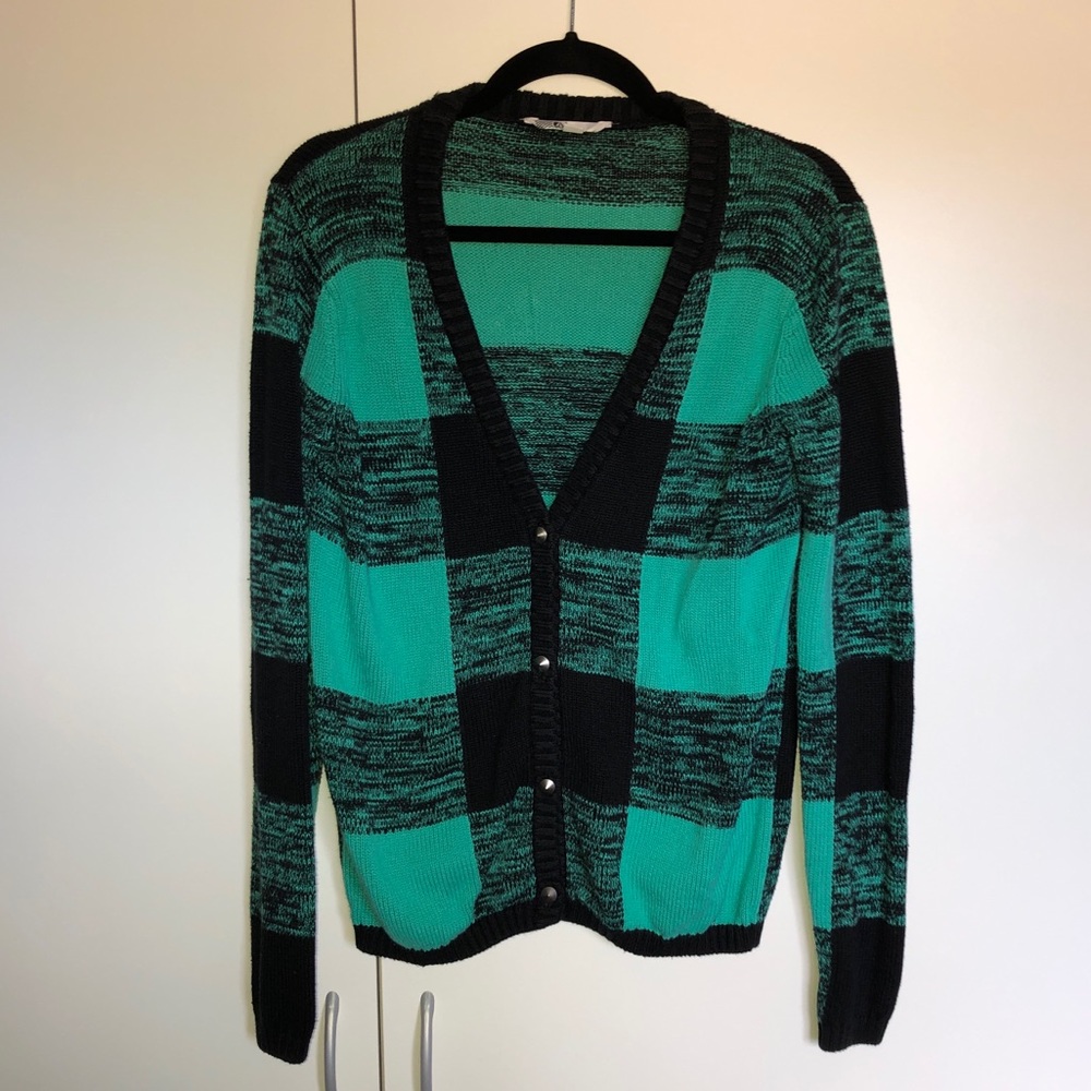 Women’s cardigan / sweater